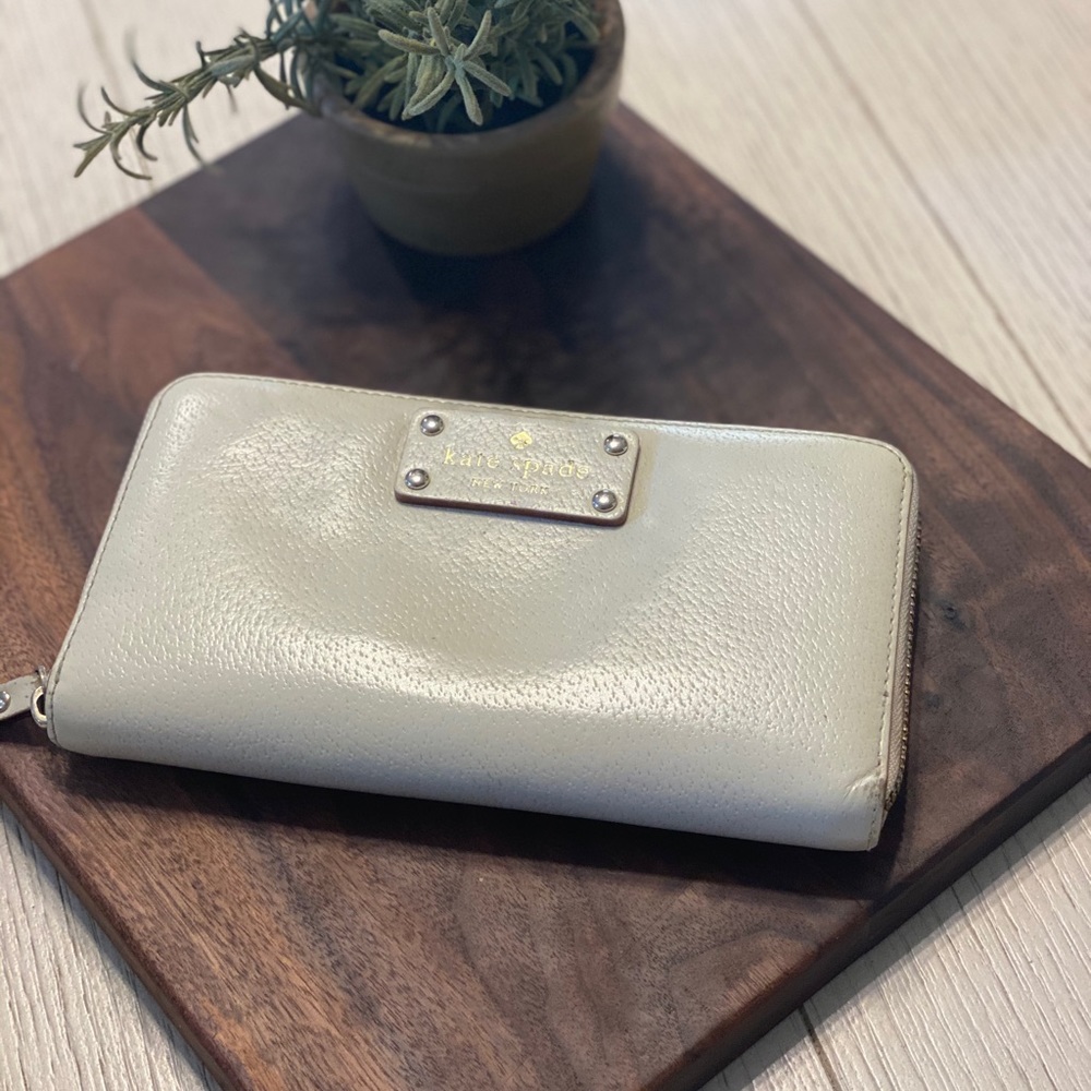 Kate Spade Zip Around Continental Wallet